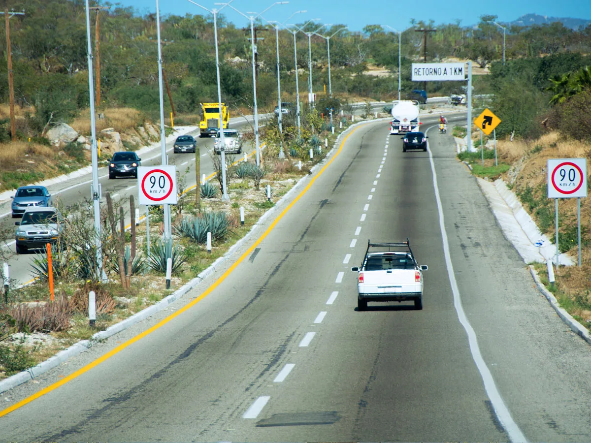 The highway between Cabo San Lucas and San Jose del Cabo