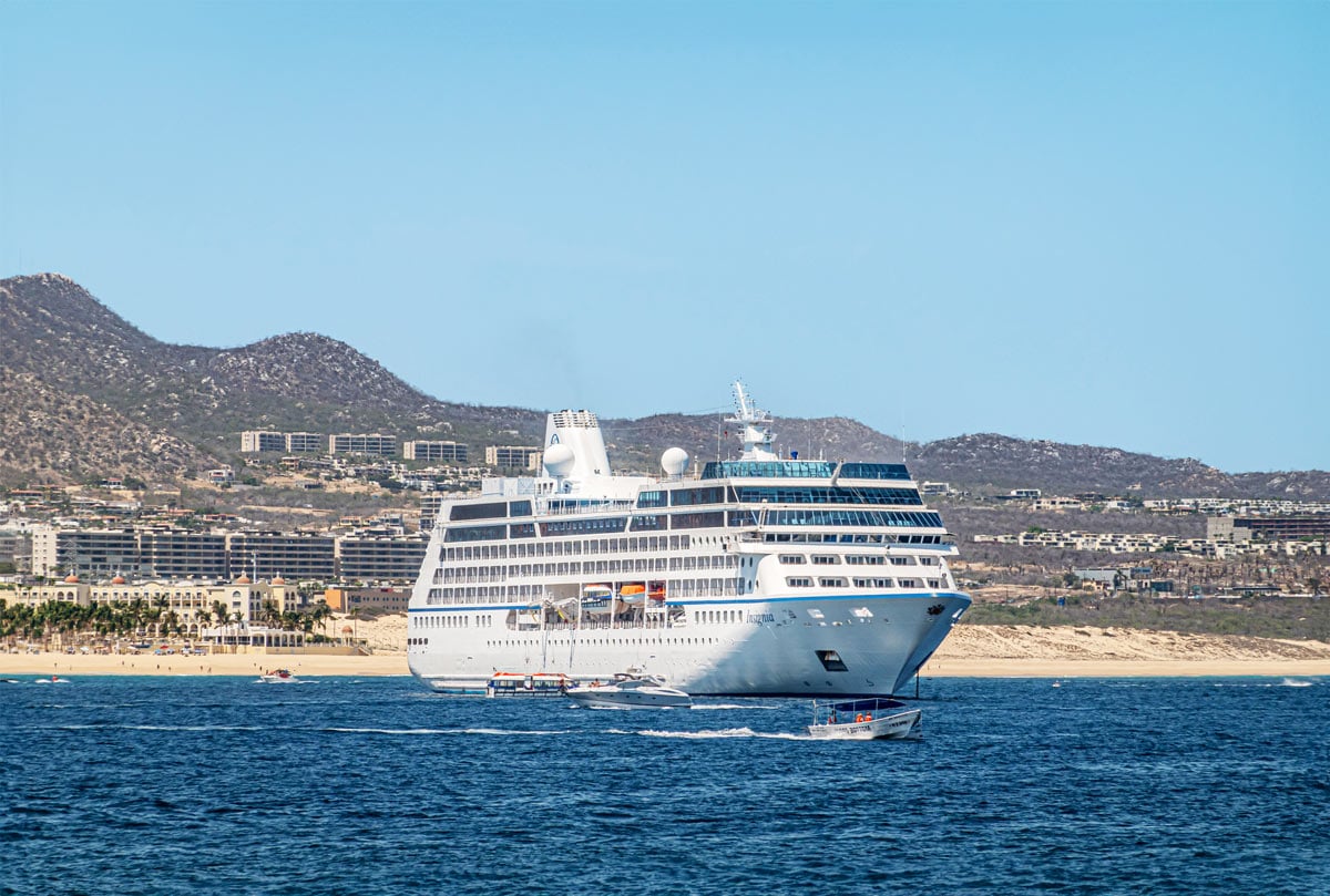 Oceania Cruises' Insignia ship in Cabo San Lucas