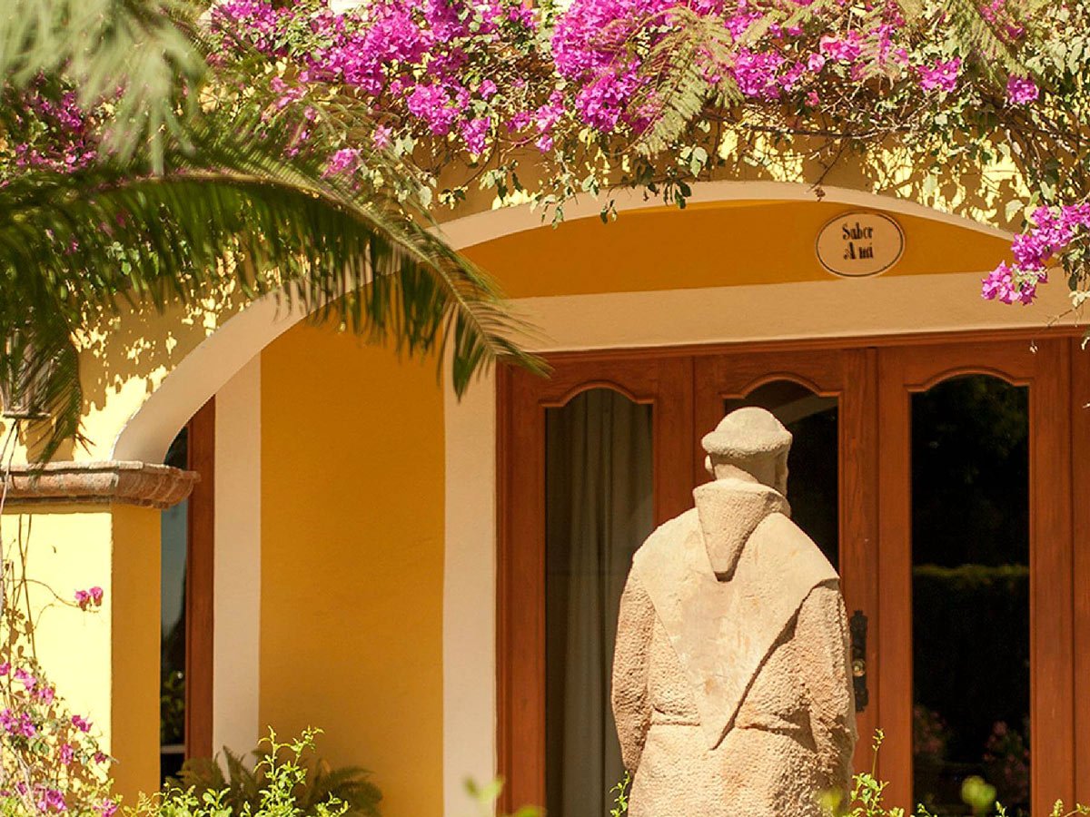 Best affordable resorts in Cabo